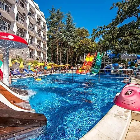 Prestige Deluxe Aquapark Club Готель