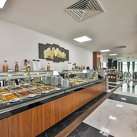 Prestige Deluxe Aquapark Club 4* Варна