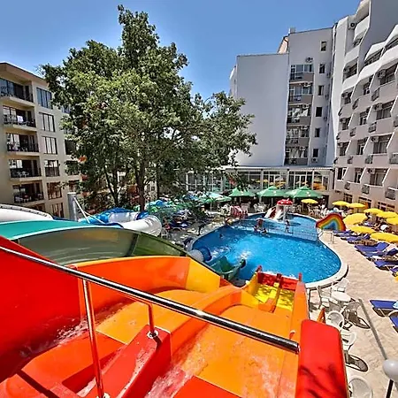 Готель Prestige Deluxe Aquapark Club 4*