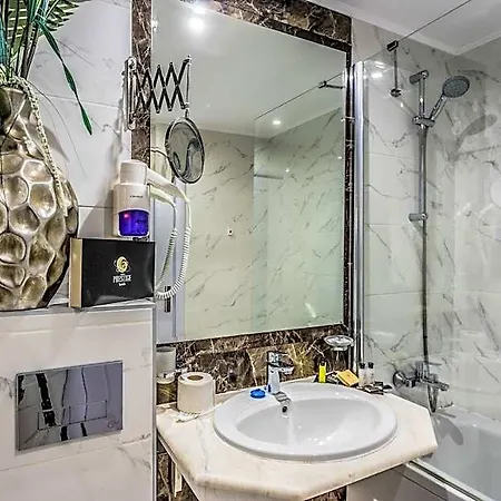 Готель Prestige Deluxe Aquapark Club