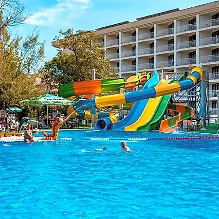 Prestige Deluxe Aquapark Club Готель Варна